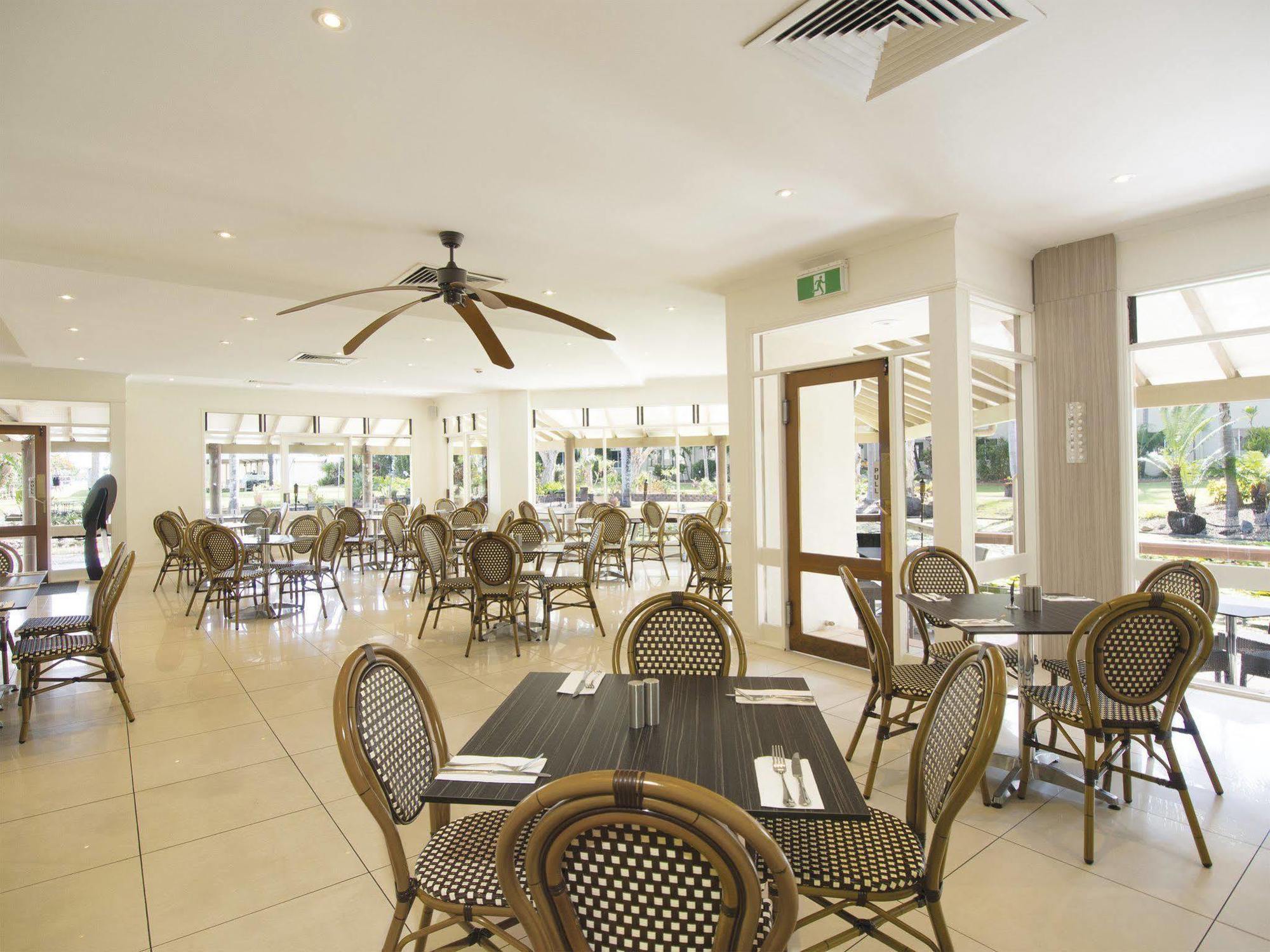 Oaks Sunshine Coast Oasis Resort Калаундра Екстер'єр фото